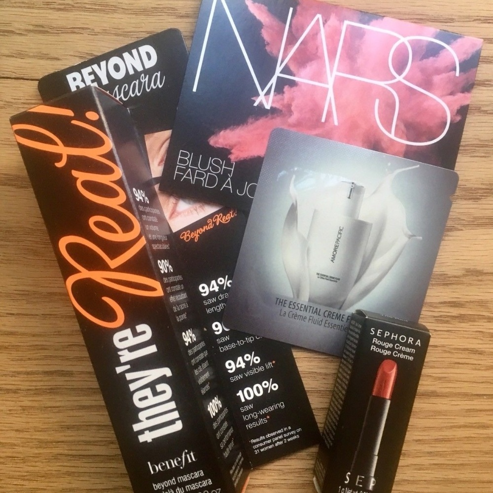 OFFER $18 ! ✨ Benefit They're Real Beyond Mascara